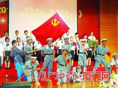 75岁港星自爆在内地养情妇,对方小他30岁,妻子已含恨离世